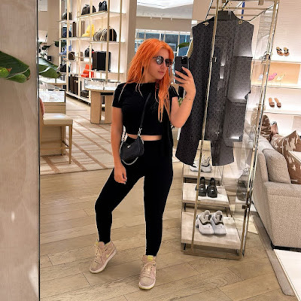 Meet your Posher, Veronika